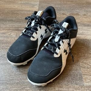 Under Armour Leadoff baseball cleat shoe